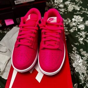 Nike hyper pink Athletic Shoes 
dunks